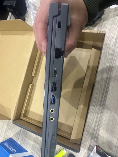 MSI Thin A15 B7VE-214US 16gb 512 SSD Ryzen 7 7735HS RTX 4050