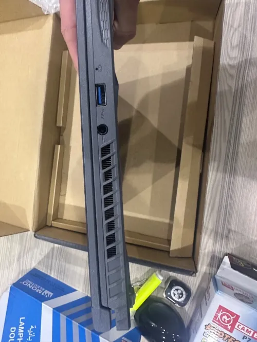 MSI Thin A15 B7VE-214US 16gb 512 SSD Ryzen 7 7735HS RTX 4050