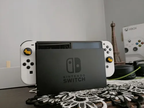 Nintendo switch oled flacheé 
