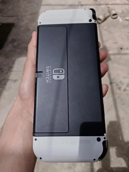 Nintendo switch oled flacheé 