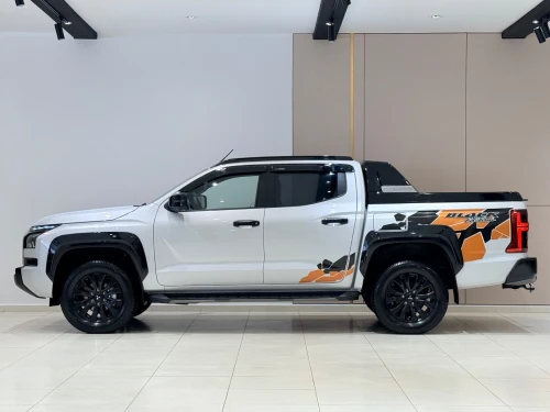 Mitsubishi L200 Sportero 2026 Black edition