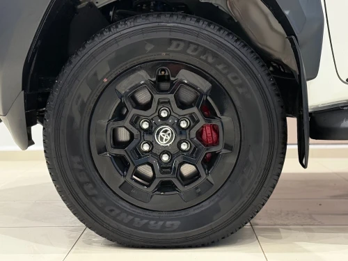 Toyota Hilux FULL OPTIONS 2025 GR SPORT