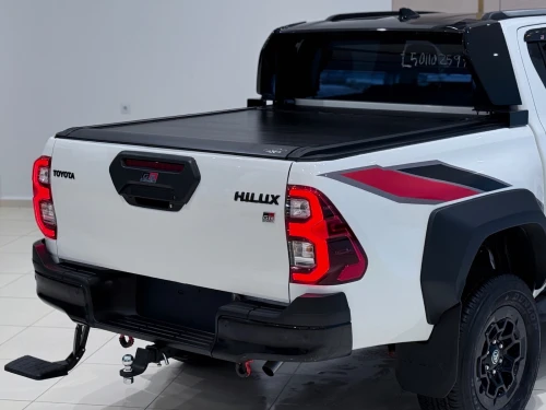 Toyota Hilux FULL OPTIONS 2025 GR SPORT