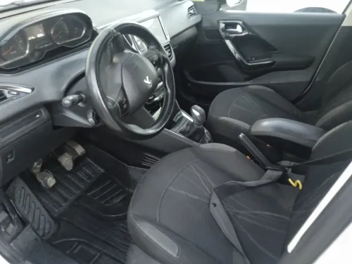 Peugeot 208 2014 Fennec