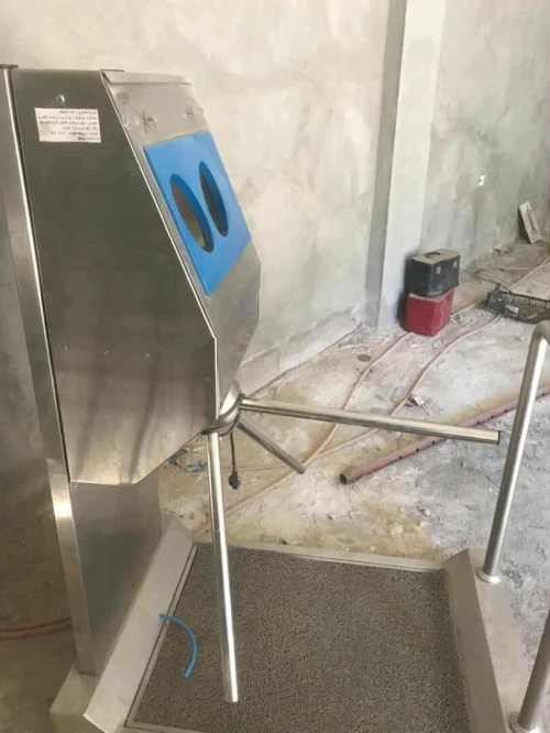 Machine à désinfecter les mains