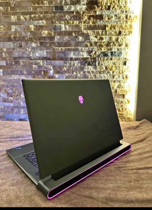 Alienware m16 R1