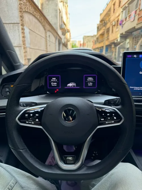 Volkswagen Golf 8 2025 R-Line