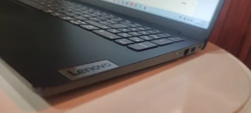 LENOVO V15 G4