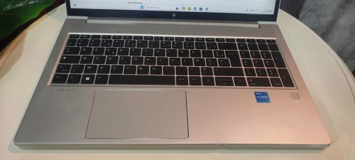 HP EliteBook 650 G10