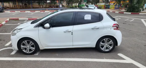 Peugeot 208 2013 Allure