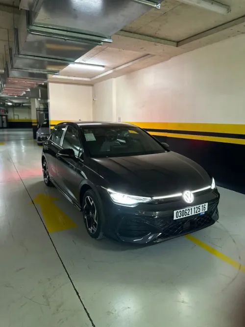 Volkswagen Golf 8 2025 R Black Edition 