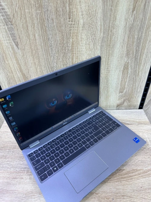 DELL Latitude 5520 | i5-1135G7 | 16 GB RAM | 256 GB SSD