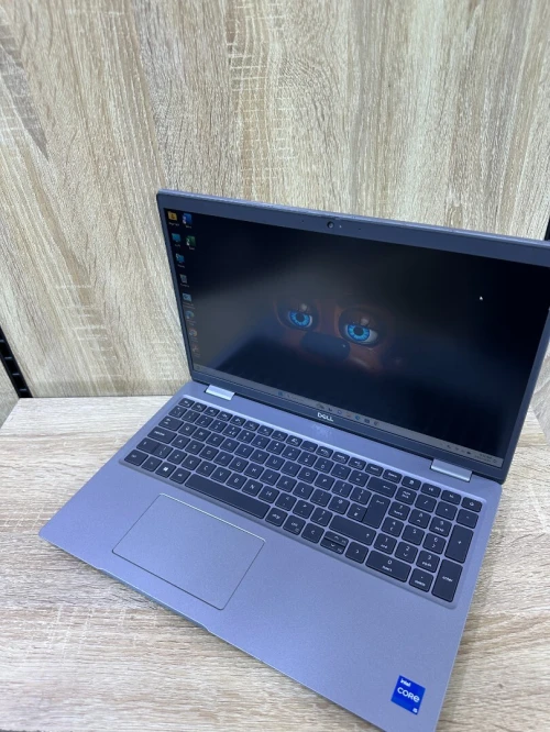 DELL Latitude 5520 | i5-1135G7 | 16 GB RAM | 256 GB SSD