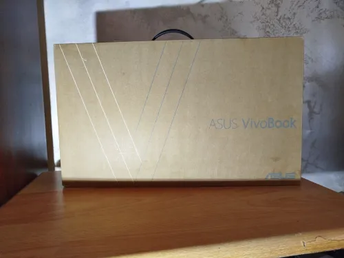 Laptop Asus vivobook s17 - neuf