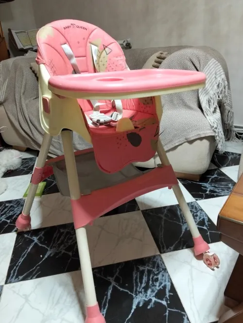 Chaise haute pour bébé