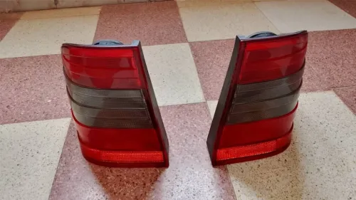 Feux arrière MERCEDES-BENZ C-Class W202 أصلية
