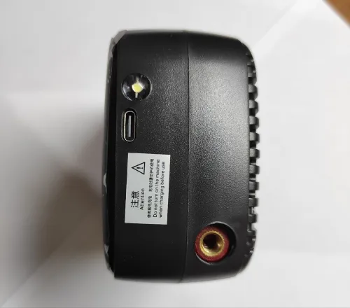 Compresseur gonfleur des pneus voiture