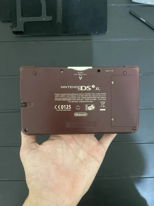 Nintendo dsi xl flashé twilight menu avec carte mémoire 32gb, pochette , stylos et chargeur original