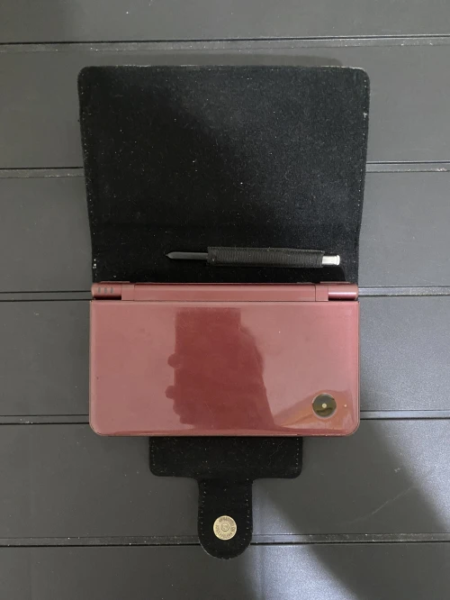 Nintendo dsi xl flashé twilight menu avec carte mémoire 32gb, pochette , stylos et chargeur original
