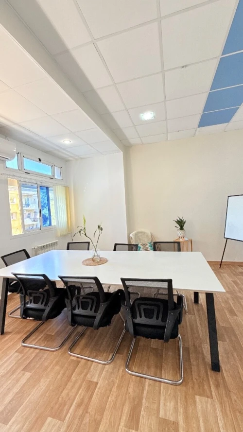 Location des bureaux vitré / domiciliation d'entreprise / adresse commerciale /office
