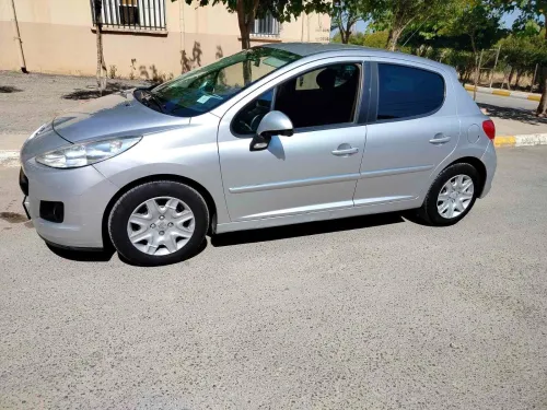 Peugeot 207 2011 