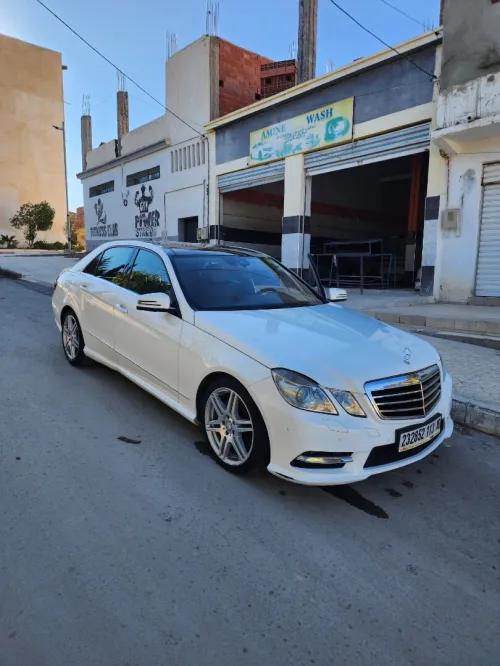 Mercedes Classe E 2013 AVANTGARDE Pack AMG