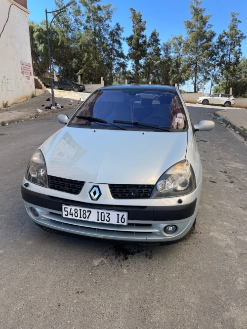 Renault Clio 2 2003 PRIVLEGE