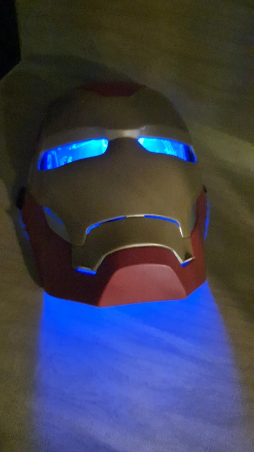 Original Masque Iron Man Marvel Avengers avec effets lumineux, Cosplay 1:1, Hasbro