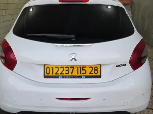 208 hdi 208 hdi 2015 Alleur