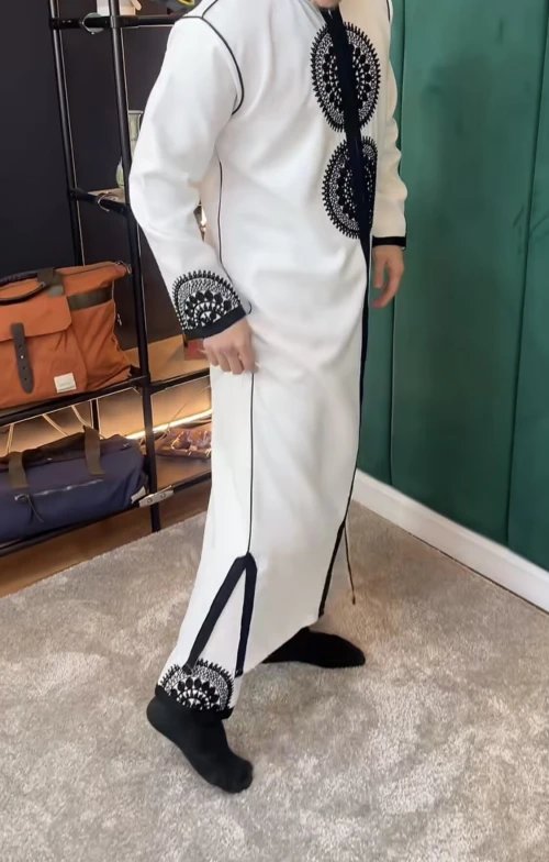 Qamis El-Mouroua (قميص المروءة)  Élégance & Tradition