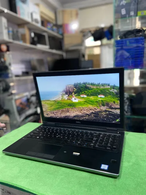 DELL Precision 7530 i7 8th-512 gb -16go ddr4-quadro p3200 15.6" FHD