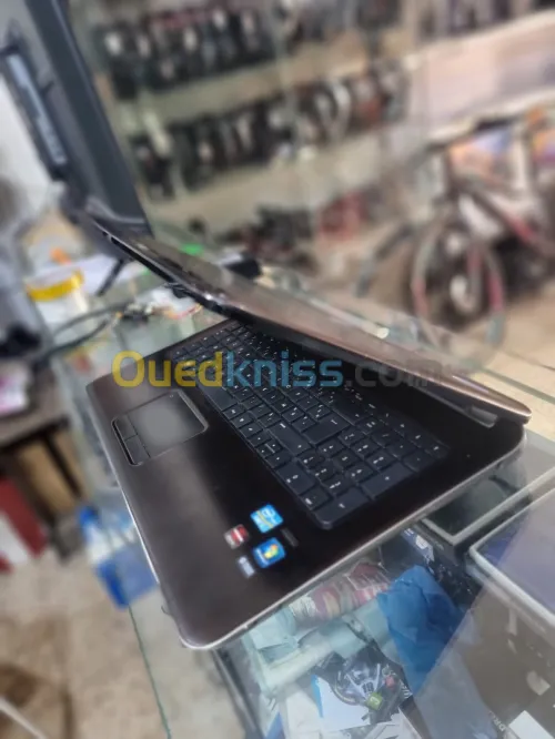 HP Pavilion dv7-i7 2eme -256gb-8go-amd radeon 6700m 17pouces