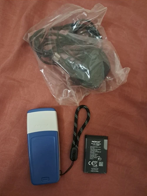Nokia 1110i original avec charger 