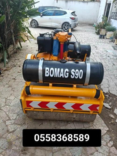كومباكتور بوماڨ compacteur S90 