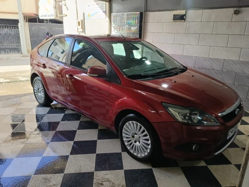 Ford Focus 5 portes 2011 titanium