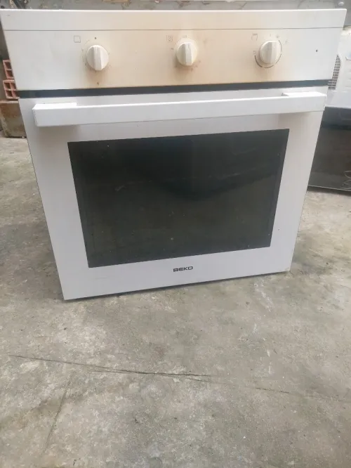 Cuisinière et plaque encastrée beko 