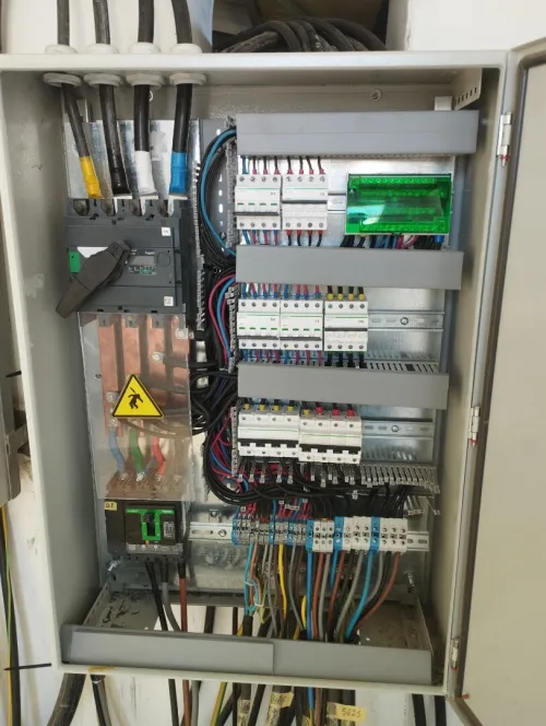 Maintenance électrique industrielle  Mohandiss Solutions