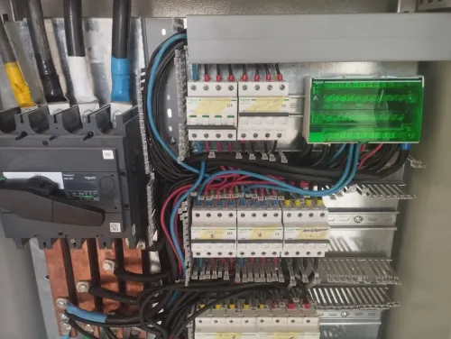 Maintenance électrique industrielle  Mohandiss Solutions
