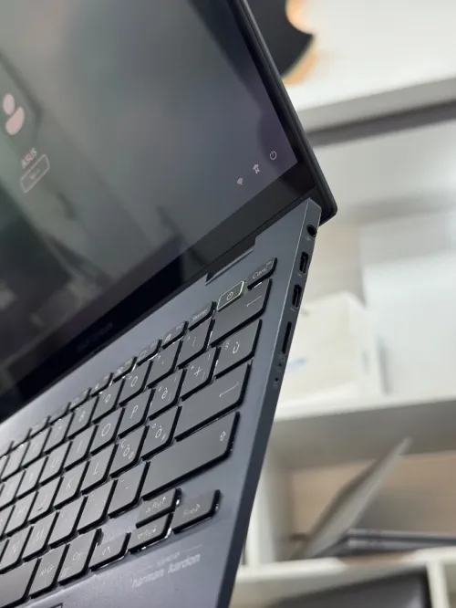 Asus zenbook flip 13 oled