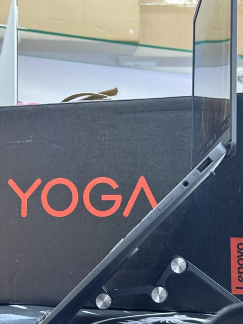 Lenovo yoga slim 