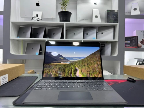 Microsoft Surface Pro 8
