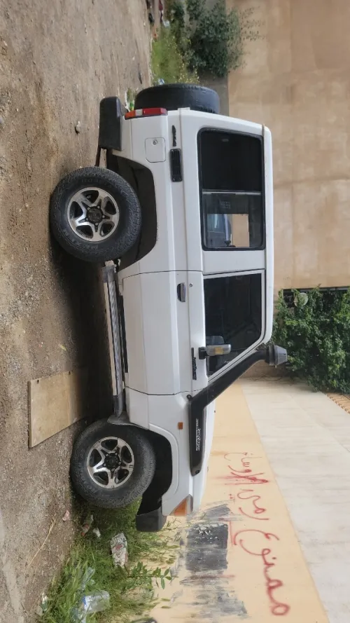 Toyota Land Cruiser 1996 Court