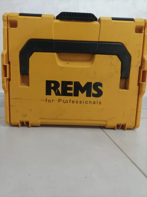 Sertisseur REMS ( GERMANY)