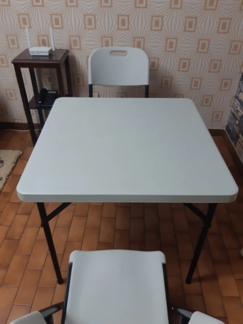 Vend table pliante de cuisine