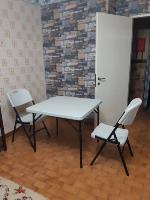Vend table pliante de cuisine