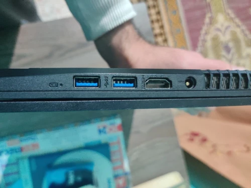 MSI I7 10TH 16 GB 1000 GB SSD GTX 1650 4GB FHD 17"