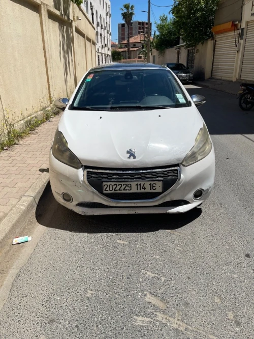 Peugeot 208 2014 Allure