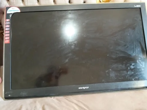 تلفاز led starlight 42و لكن مخسر ليه لافيشور
