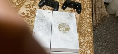 Ps4 fat mflachi version élimité densteney 7aba 9lila