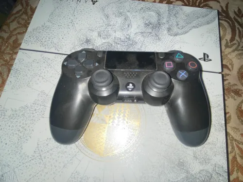 Ps4 fat mflachi version élimité densteney 7aba 9lila